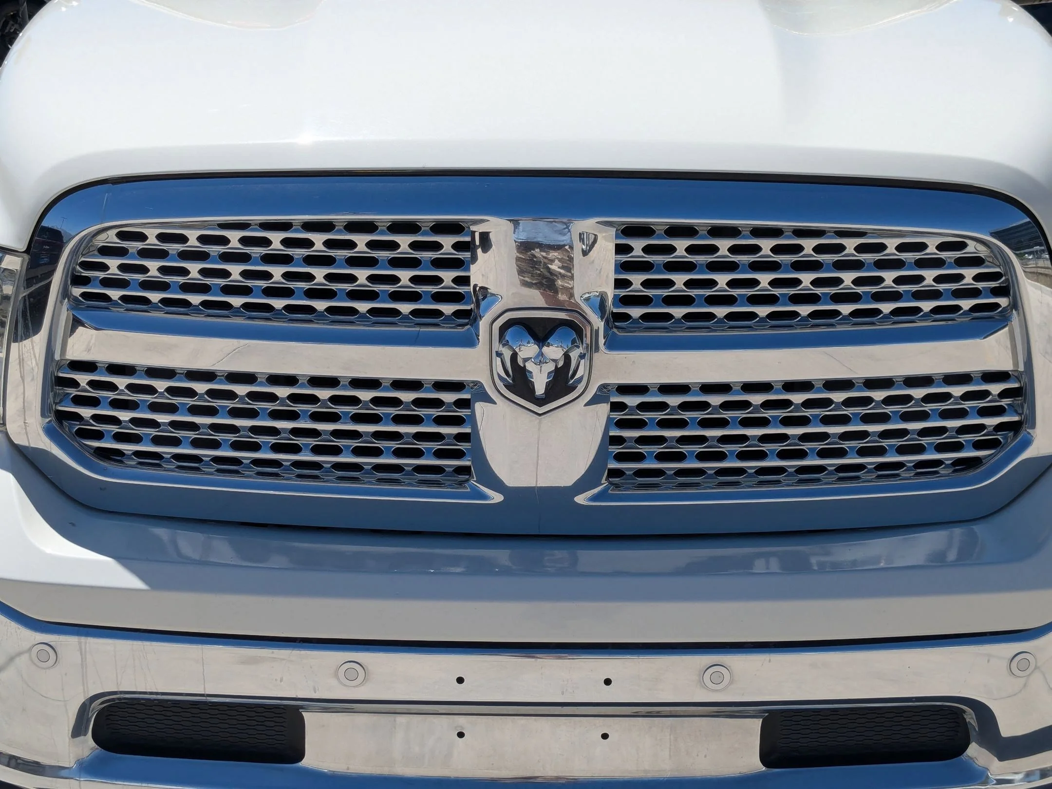 Used 2017 Pearl White Ram Laramie image 9