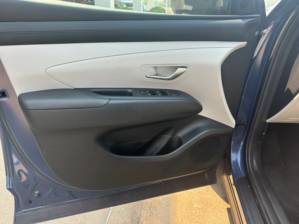 Used 2025 Atlantis Blue Hyundai SEL image 10
