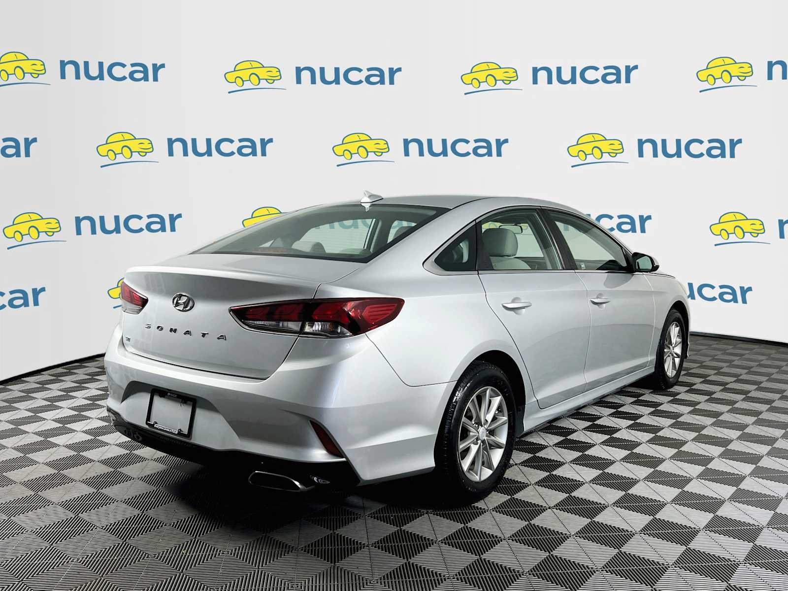 Used 2018 Symphony Silver Hyundai SE image 7