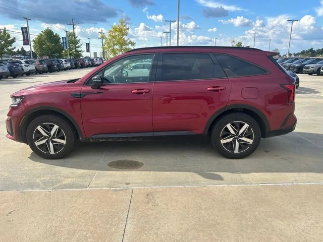 Used 2021 Red Kia EX image 4