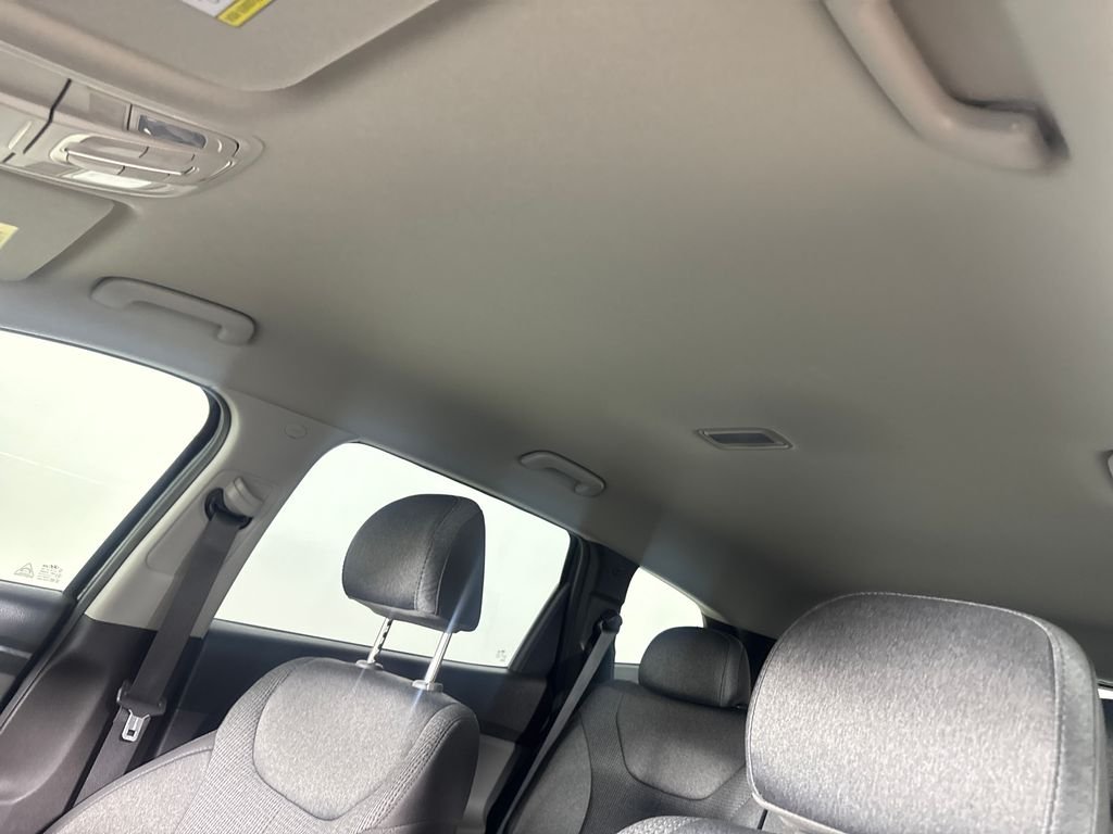 Used 2020 Black Hyundai SEL image 19