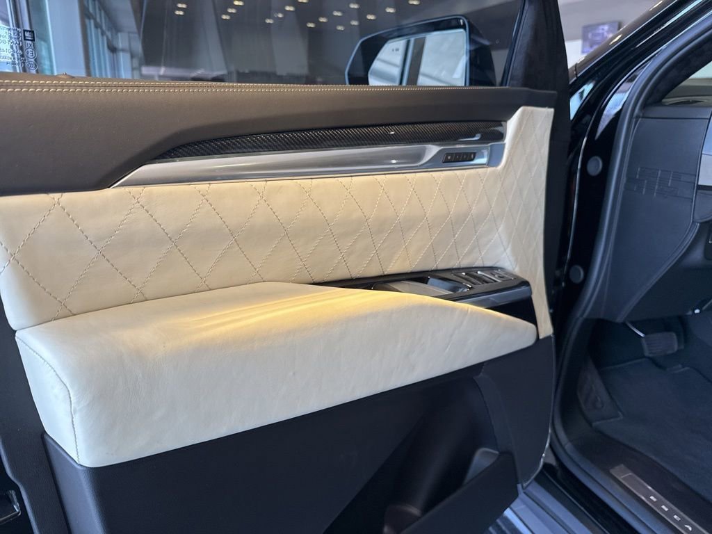 2025 Cadillac Escalade ESV Sport Platinum - Photo 14
