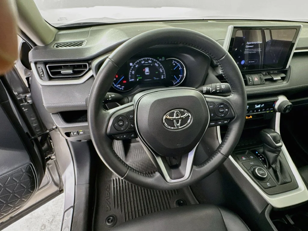 Used 2023 Silver Toyota XLE Premium image 12