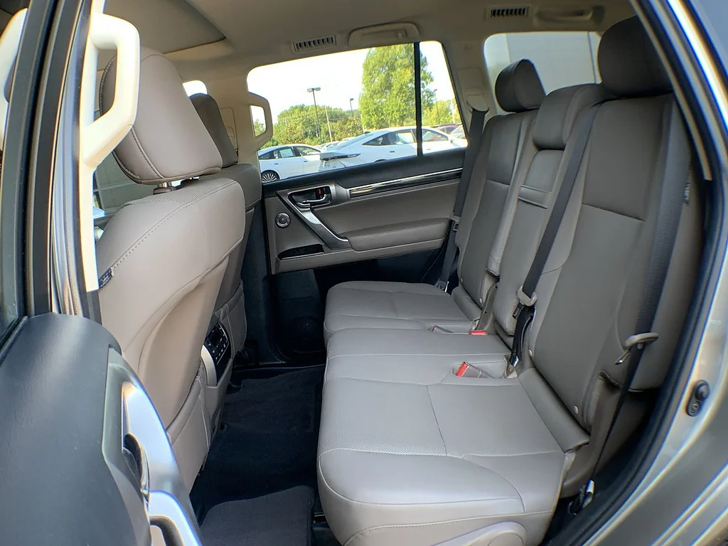 Certified Used 2023 ATOMIC SILVER Lexus 460 Premium image 23