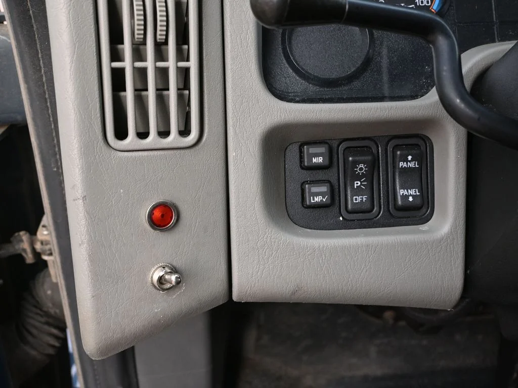 Used 2013 Blue International Series 4400 image 36