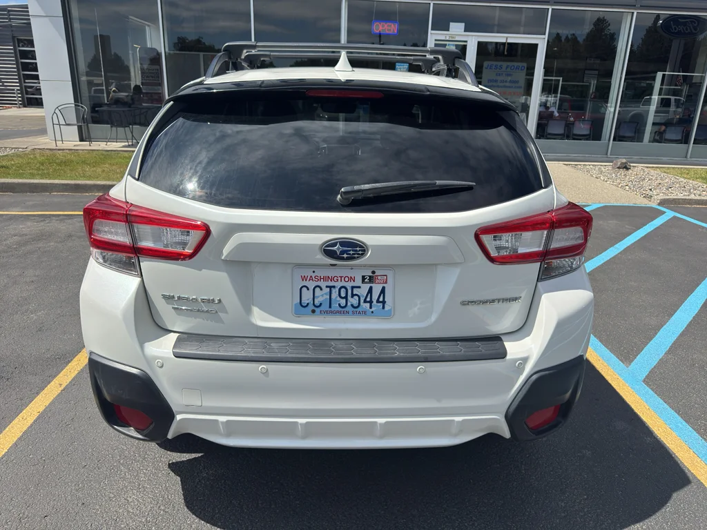 Used 2019 Crystal White Pearl Subaru Limited image 5