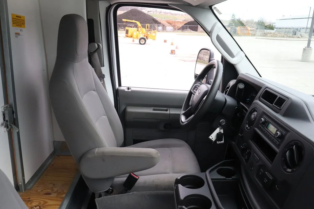 Used 2025 Oxford White Ford Base image 11