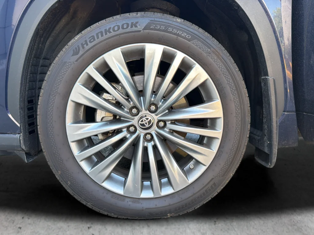 Used 2021 Blue Toyota Platinum image 36