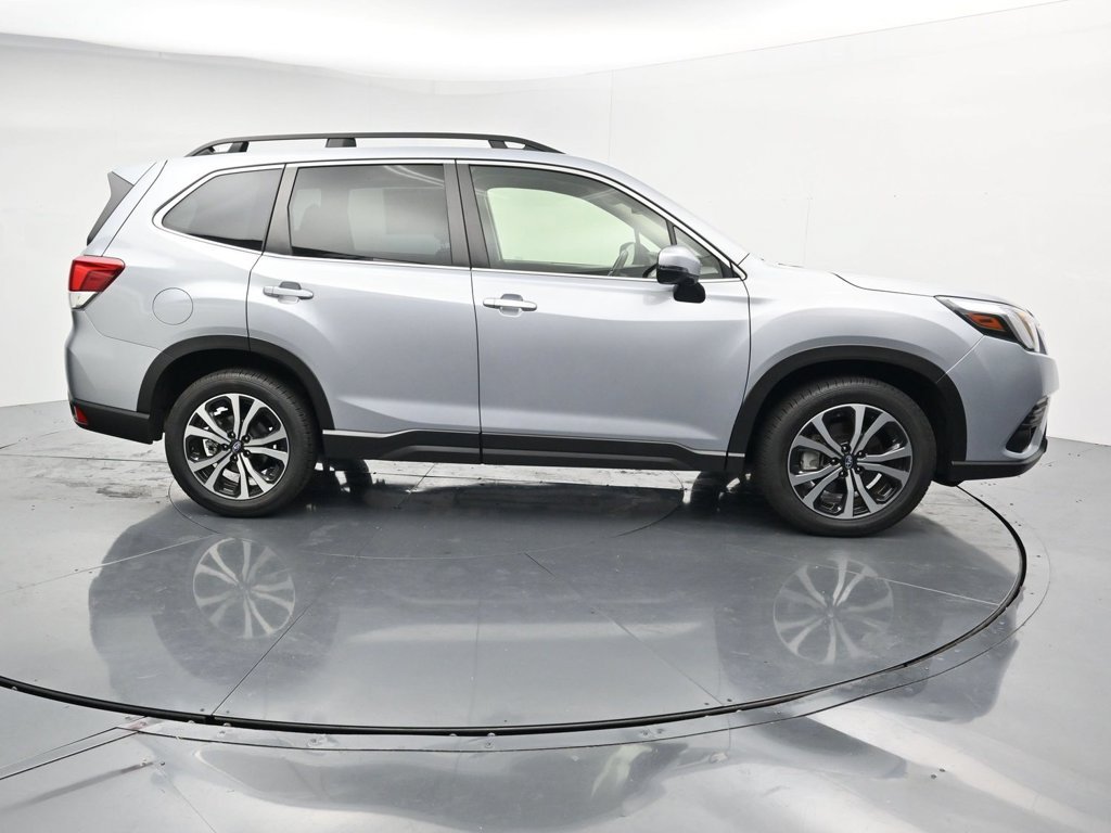 2023 Subaru Forester Limited - Photo 9