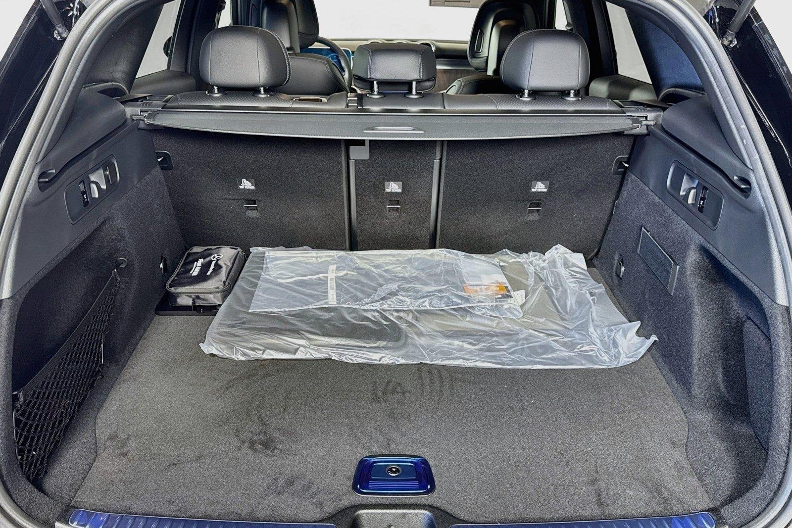 New 2026 Black Mercedes-Benz GLC 300 image 24