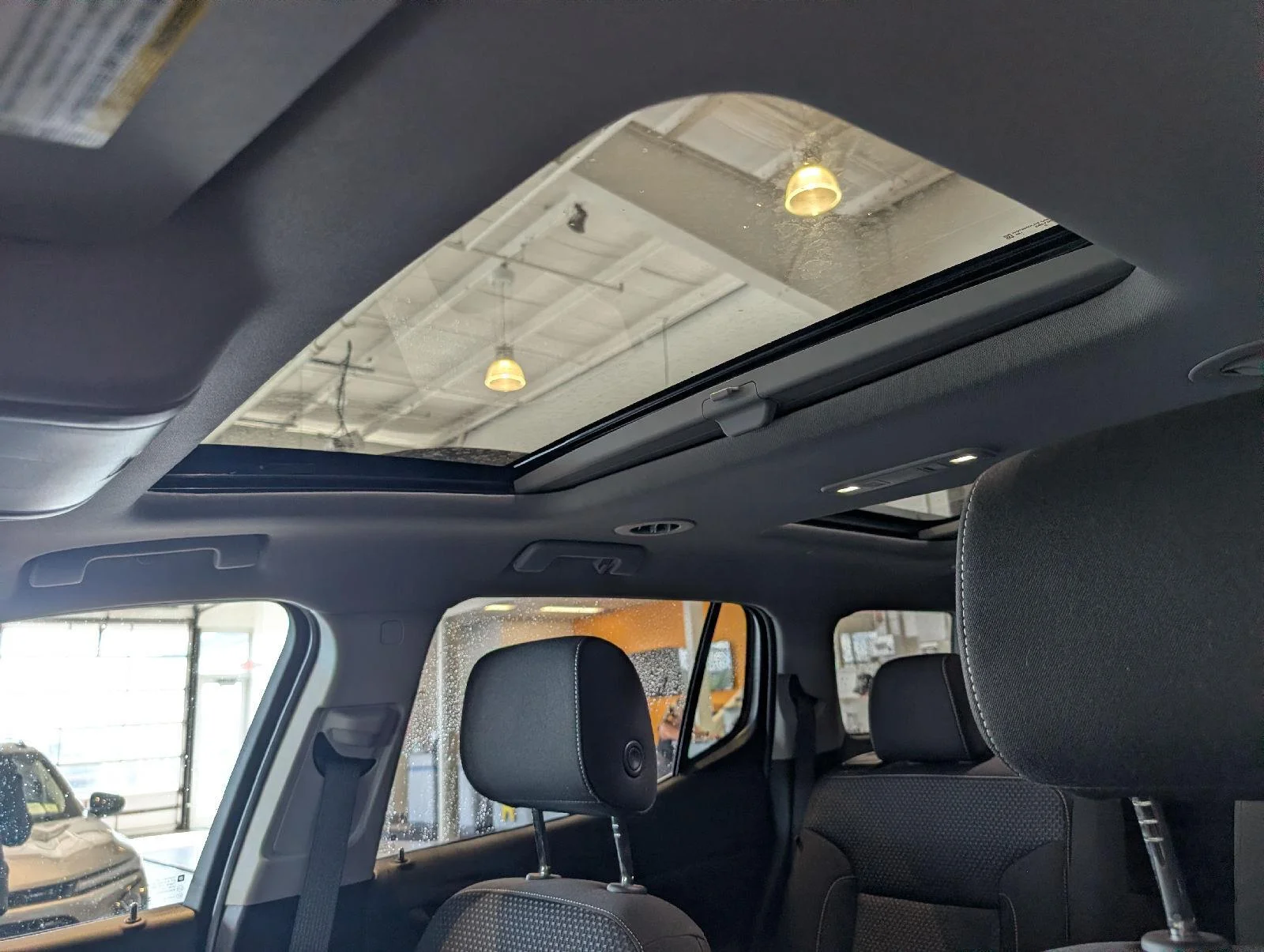 Used 2023 Ebony Twilight Metallic GMC SLE image 14