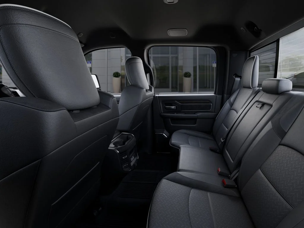 2025 RAM 3500 Laramie - Photo 24