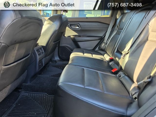 Used 2021 Pearl White Nissan SV image 19