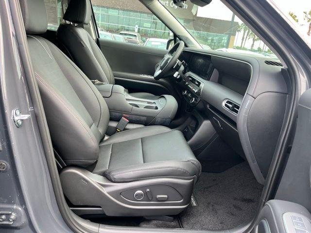 New 2026 Gray Hyundai Limited FWD image 24