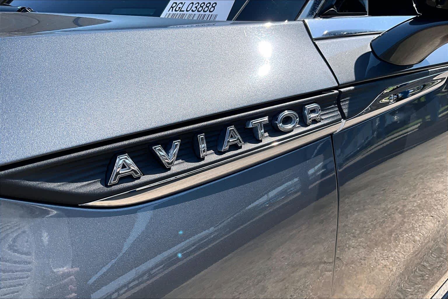 Used 2024 Asher Gray Metallic Clearcoat Lincoln Reserve image 18