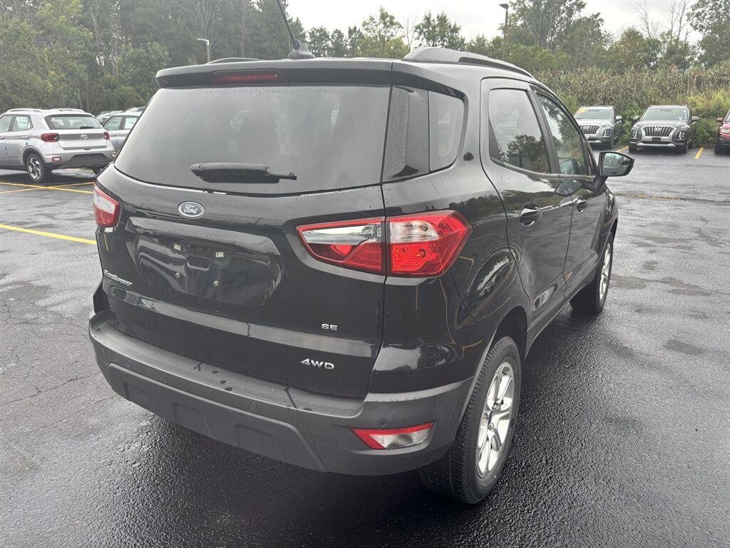 Used 2020 Shadow Black Ford SE image 7