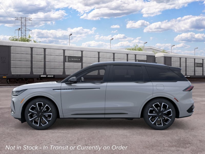 New 2026 Gray Matter Clearcoat Lincoln Reserve image 3