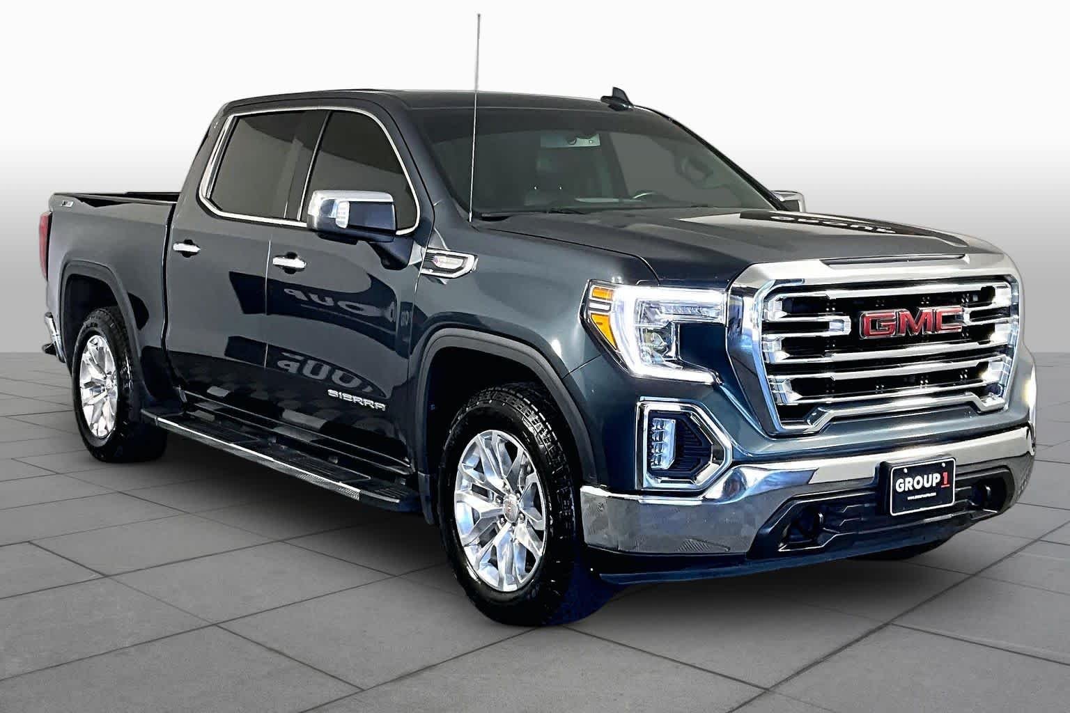 Used 2022 Dark Sky Metallic GMC SLT image 3