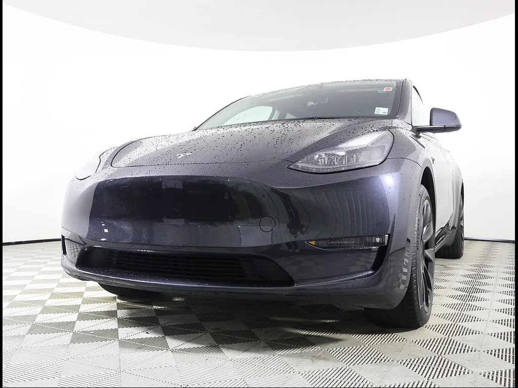 Used 2024 Tesla Model Y Long Range with VIN 7SAYGDEE5RF987691 for sale in Baton Rouge, LA