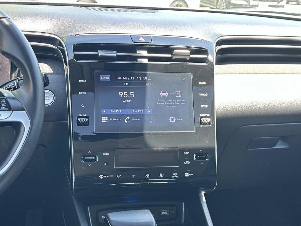 Used 2023 White Hyundai SEL image 20