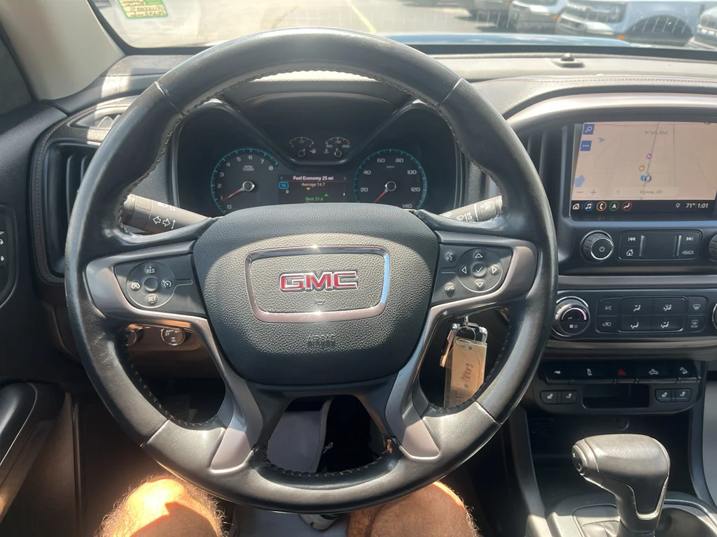 Used 2021 Onyx Black GMC 4WD AT4 w/Cloth image 11