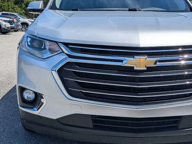 Used 2020 Silver Ice Metallic Chevrolet LT image 7