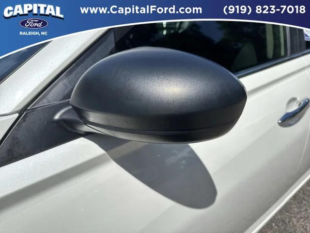 Used 2024 White Nissan 2.5 SV image 12
