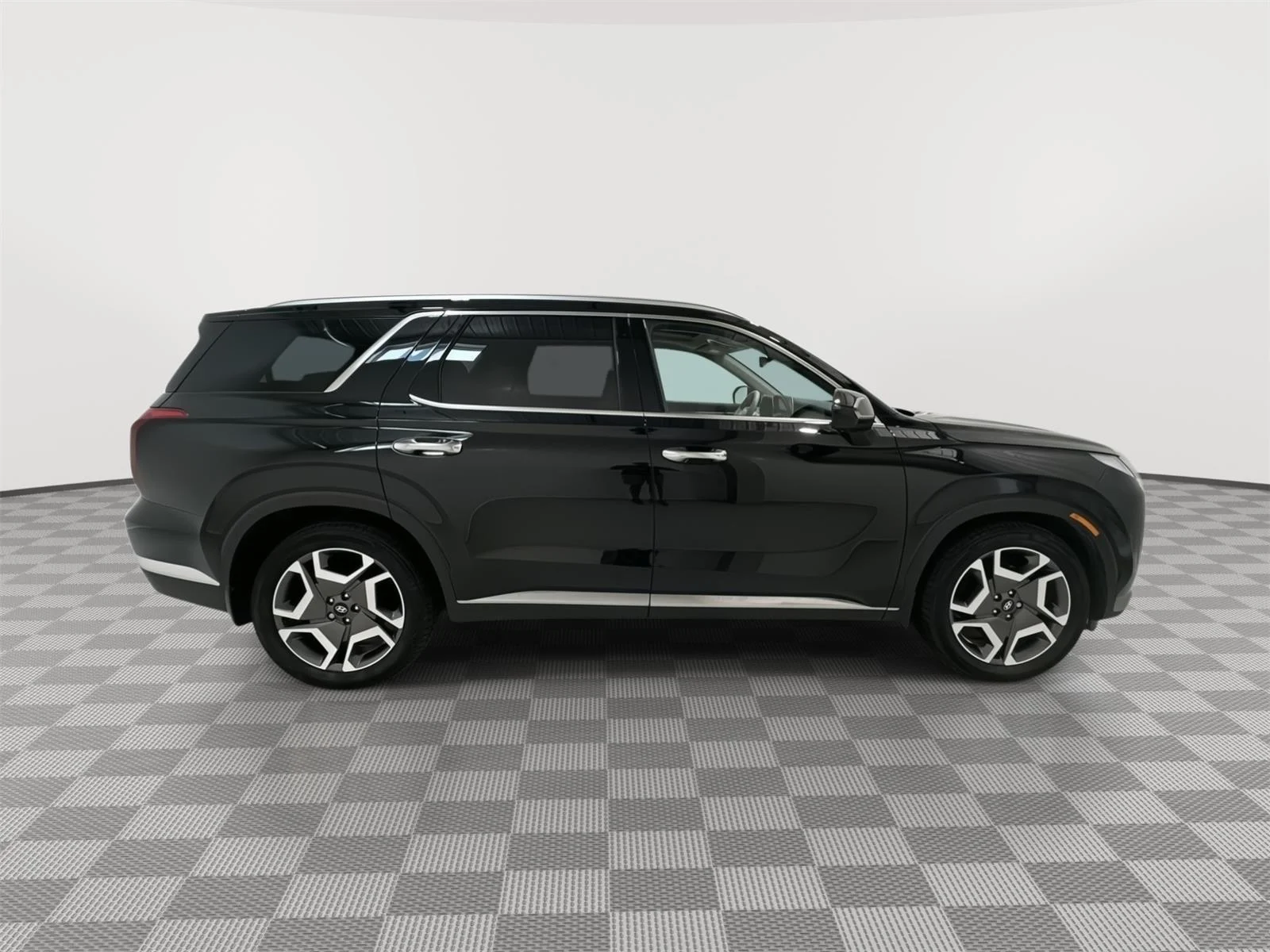 Used 2023  Hyundai Limited image 6