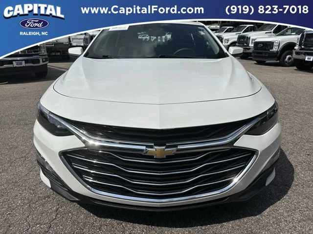 Used 2023 White Chevrolet LT image 10