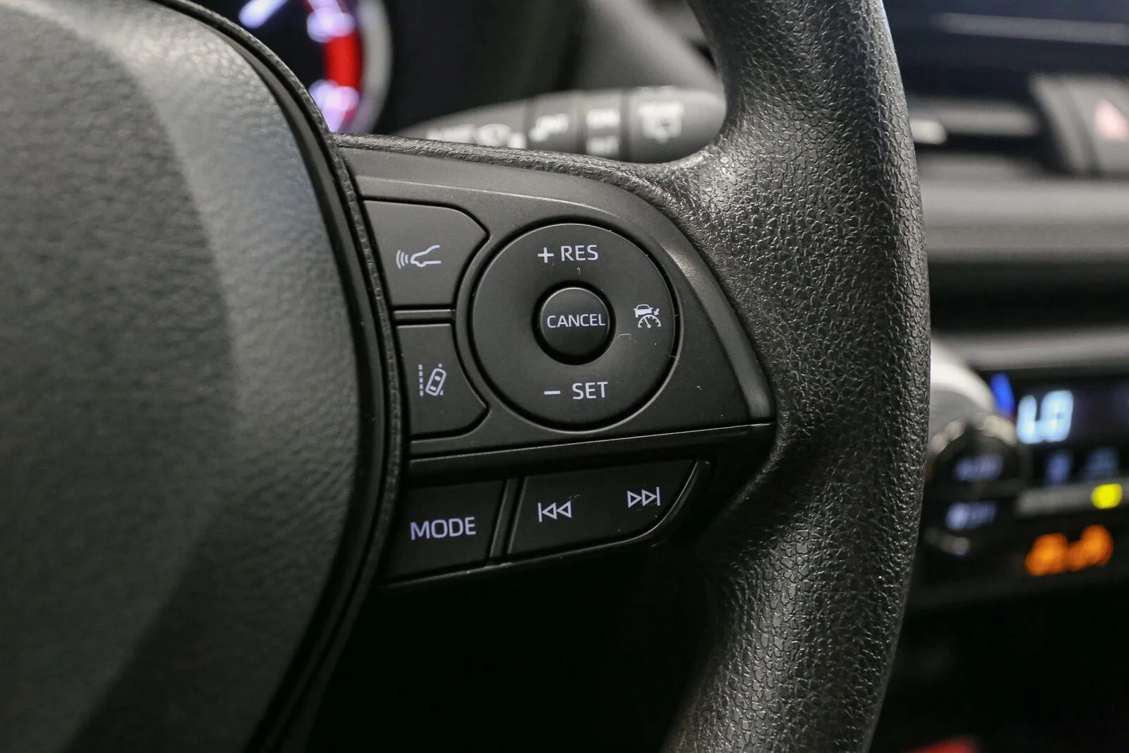 Used 2025 Midnight Black Metallic TOYOTA  image 32