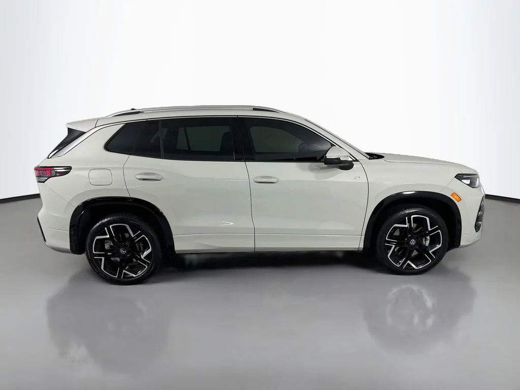 Used 2026 Opal White Pearl Volkswagen SEL R-Line Turbo image 8