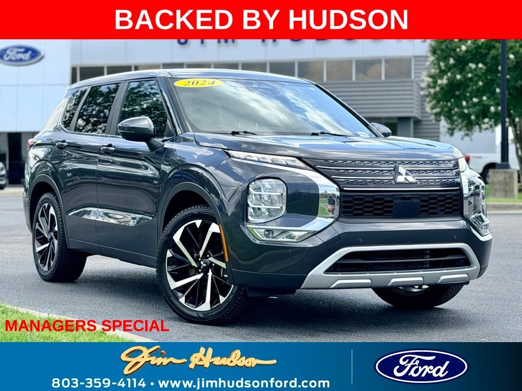 Used 2024 Blue Mitsubishi SE image 1