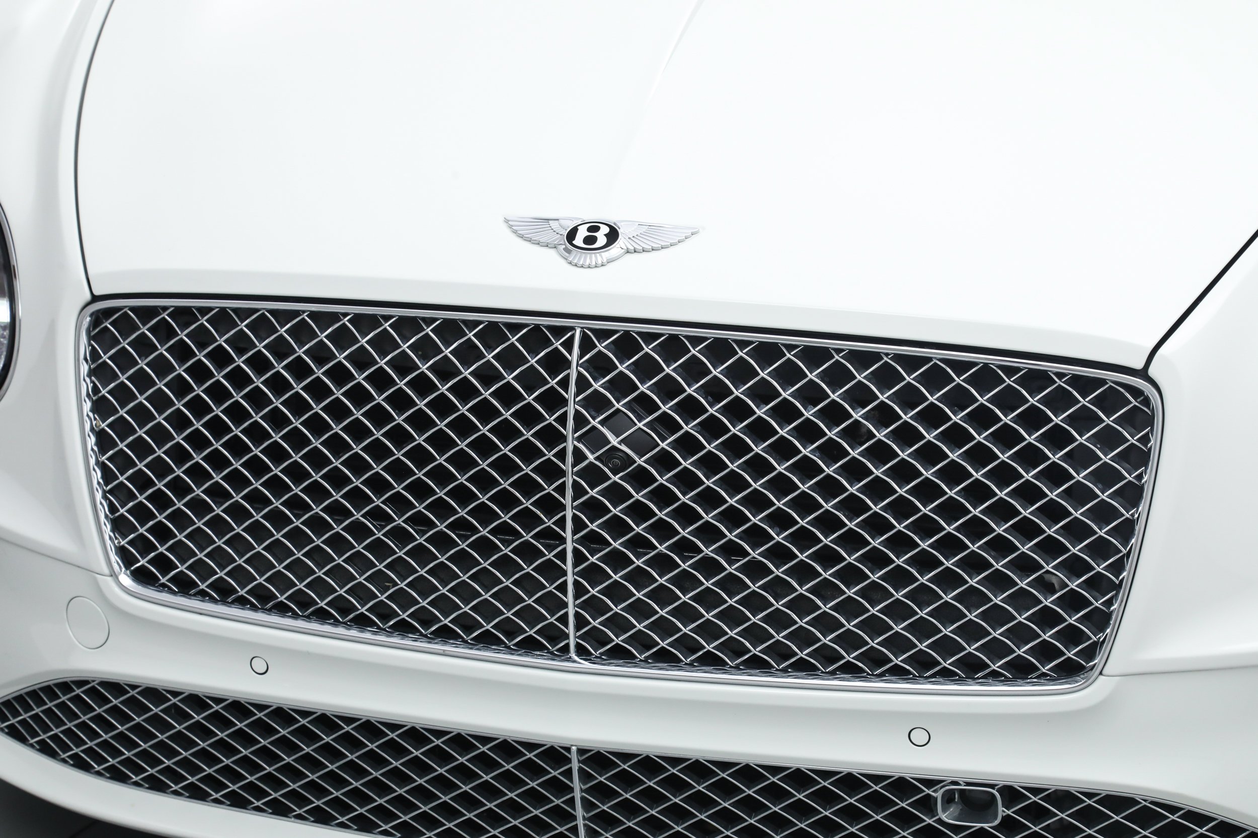 Used 2022 White Bentley GT V8 Convertible image 12