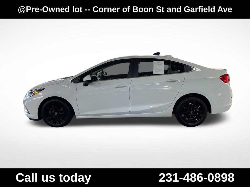 Used 2017 Chevrolet Cruze LT with VIN 1G1BE5SM6H7174996 for sale in Traverse City, MI