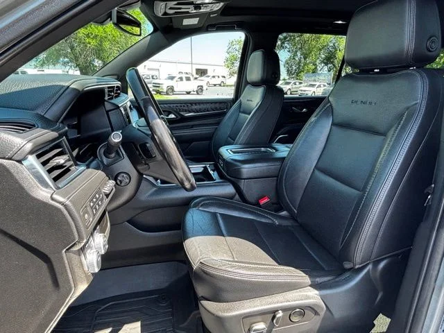 Used 2022 Gray GMC Denali image 11