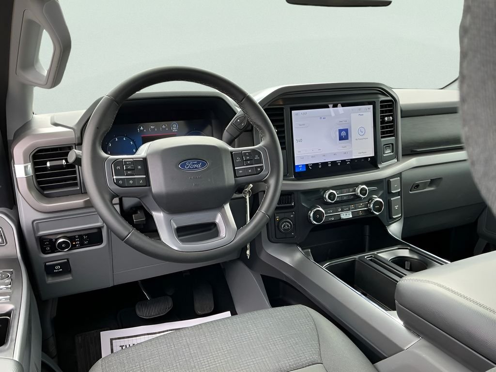 Used 2025 Gray Ford XLT image 19