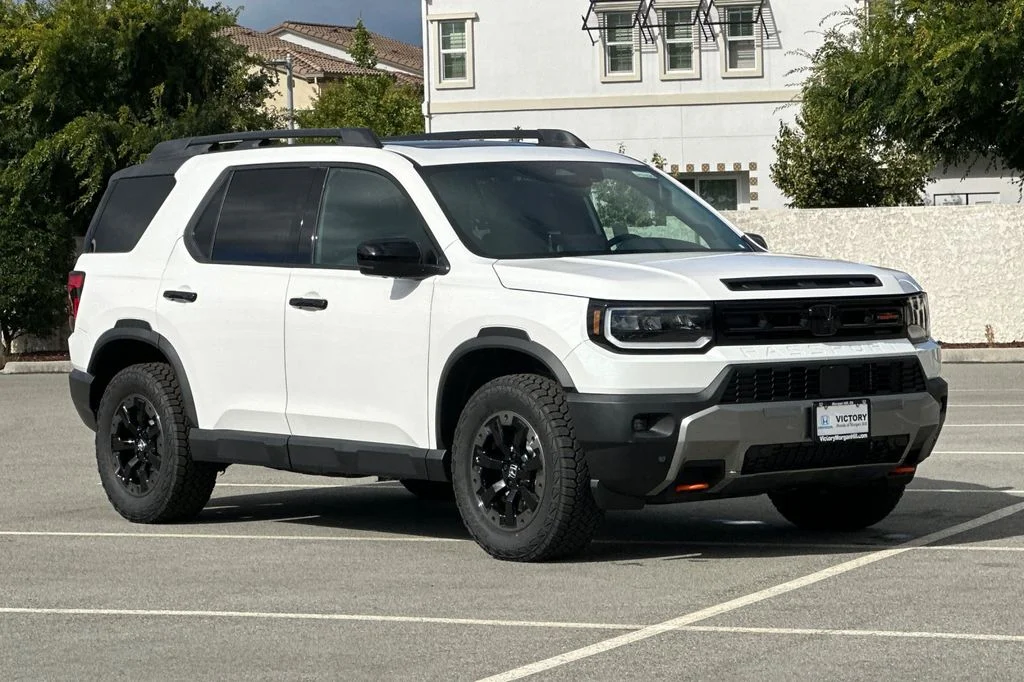 New 2026 Platinum White Pearl Honda TrailSport Elite image 2