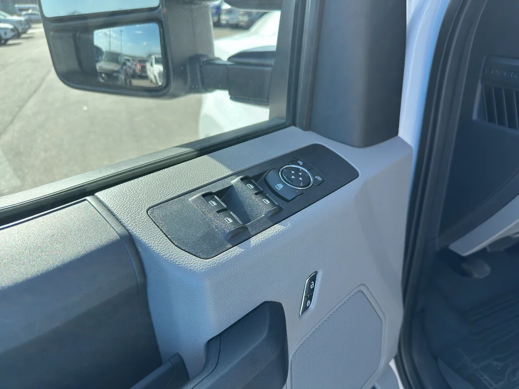 Used 2021 Oxford White Ford XL image 10