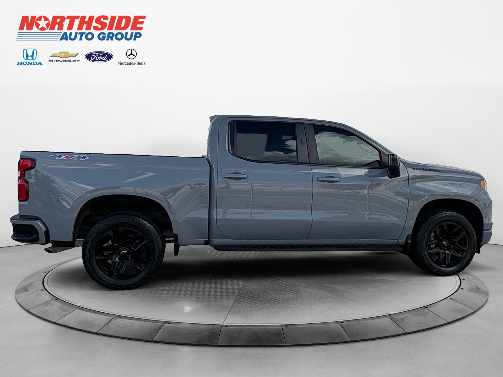 Used 2025 Gray Chevrolet RST image 8