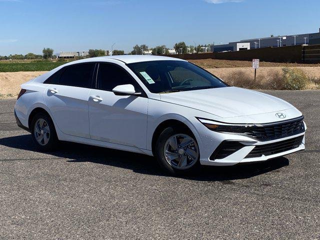 New 2026 Serenity White Hyundai SE image 30
