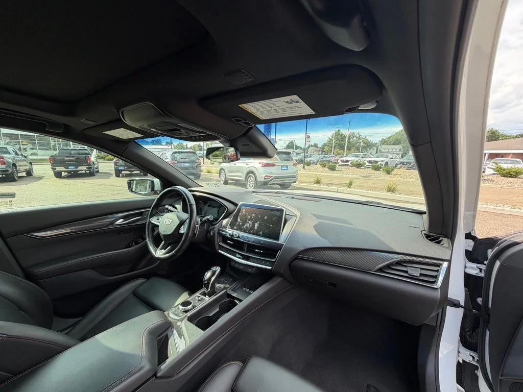 Used 2020 White Cadillac Sport image 23
