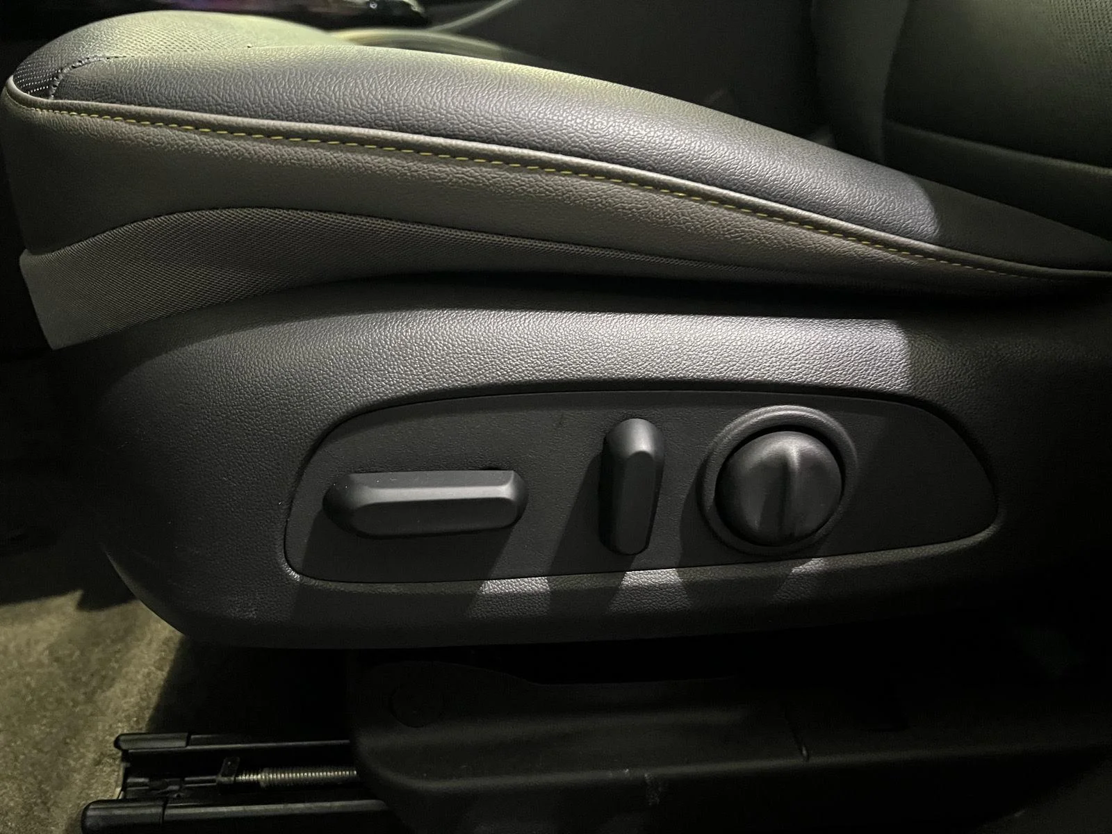 Used 2024 Crimson Metallic Chevrolet ACTIV image 13