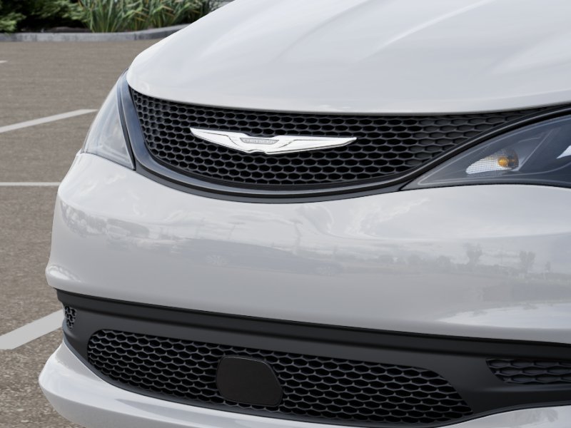 New 2026 Bright White Clear-Coat Exterior Paint Chrysler LX image 31