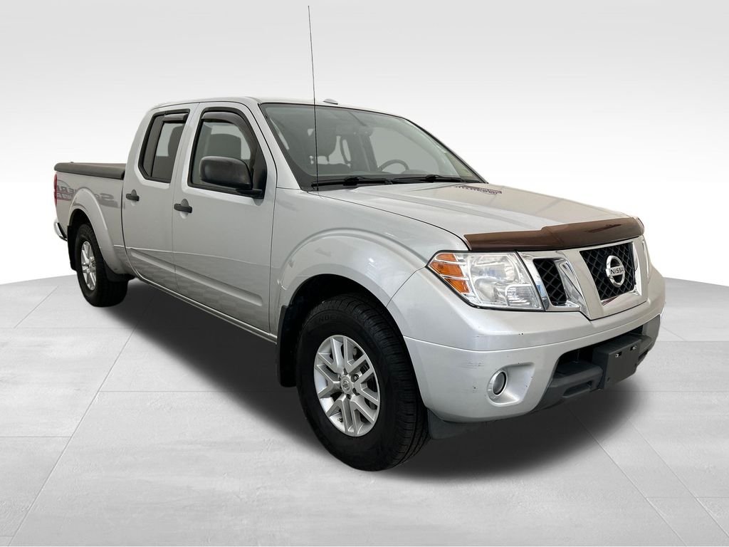 Used 2017 Silver Nissan SV image 9