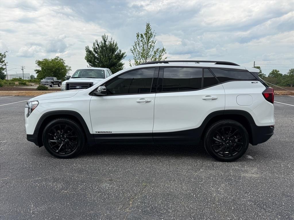 Used 2023 WHITE GMC SLT image 6