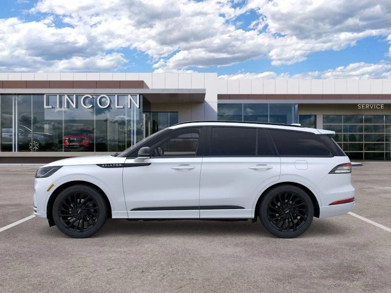 New 2026 Pristine White Metallic Tri-Coat Lincoln Reserve® image 3