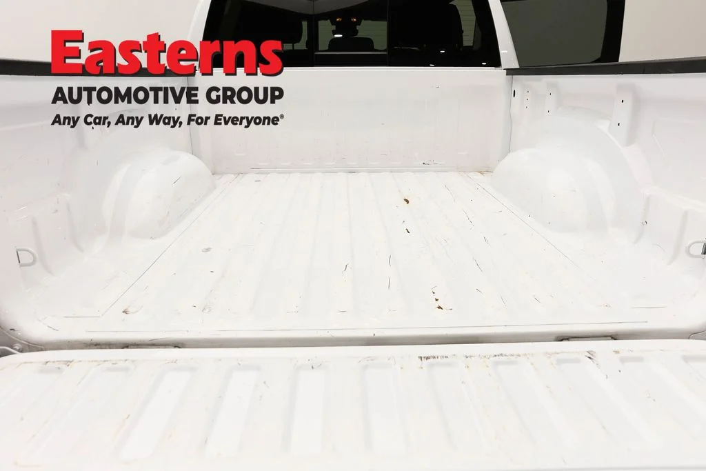 Used 2023 White Ram Big Horn/Lone Star image 9