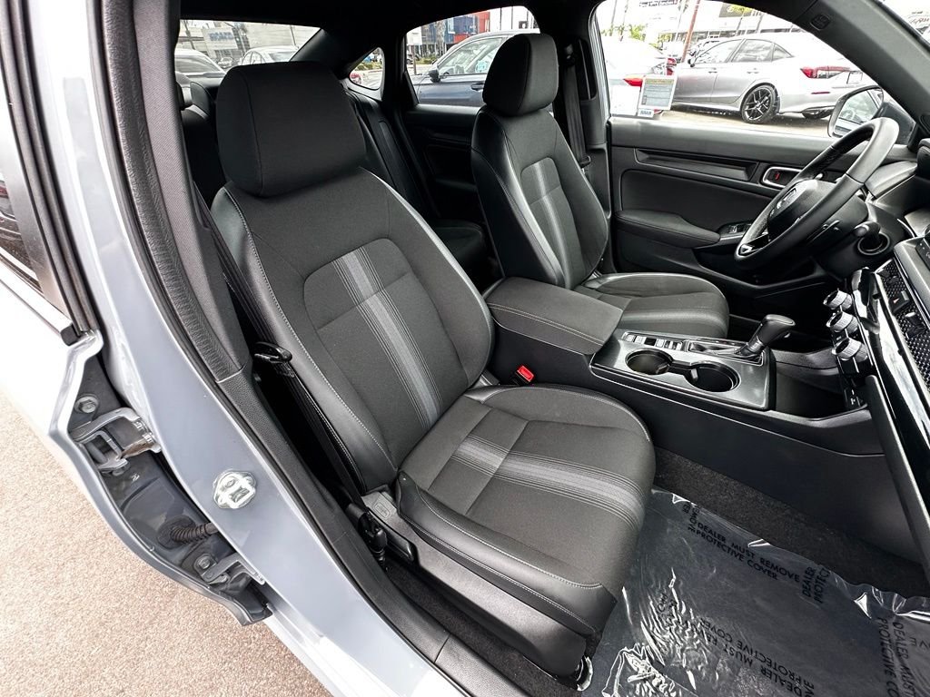 Used 2023  Honda Sport image 13
