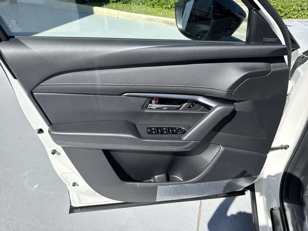 New 2026 White Metallic Mazda 2.5 S Premium Plus AWD image 39