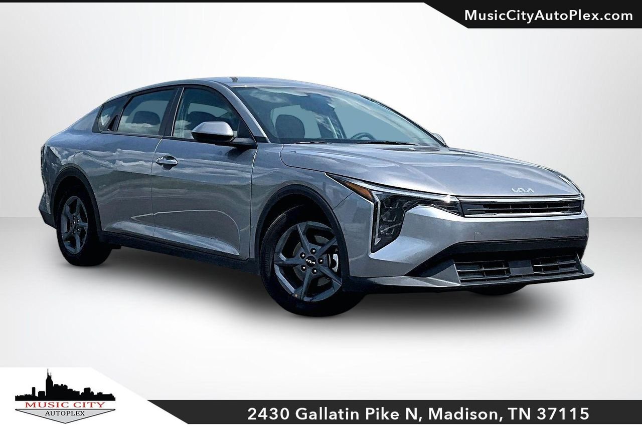 2025 Kia K4 LXS AT's photo